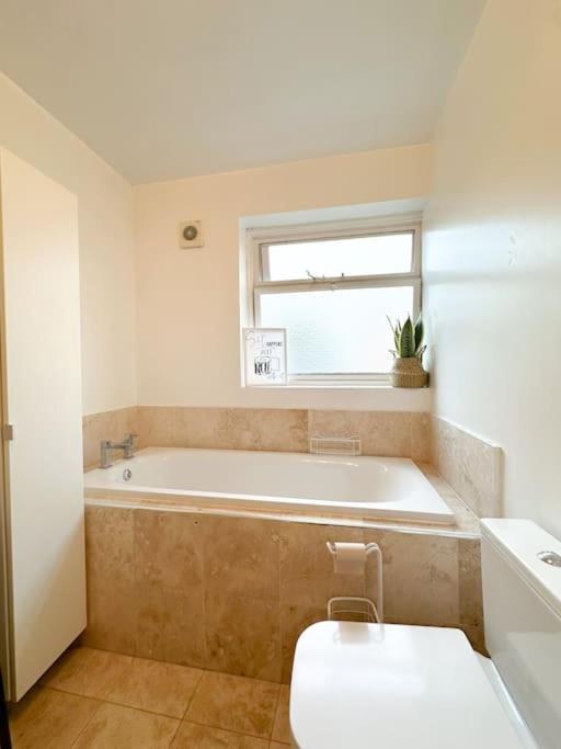 לונדון Bright & Spacious Split Level Flat In Kennington מראה חיצוני תמונה