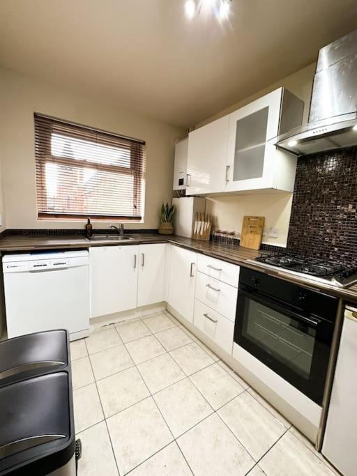 לונדון Bright & Spacious Split Level Flat In Kennington מראה חיצוני תמונה
