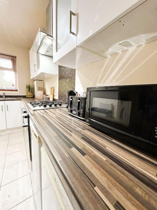 לונדון Bright & Spacious Split Level Flat In Kennington מראה חיצוני תמונה